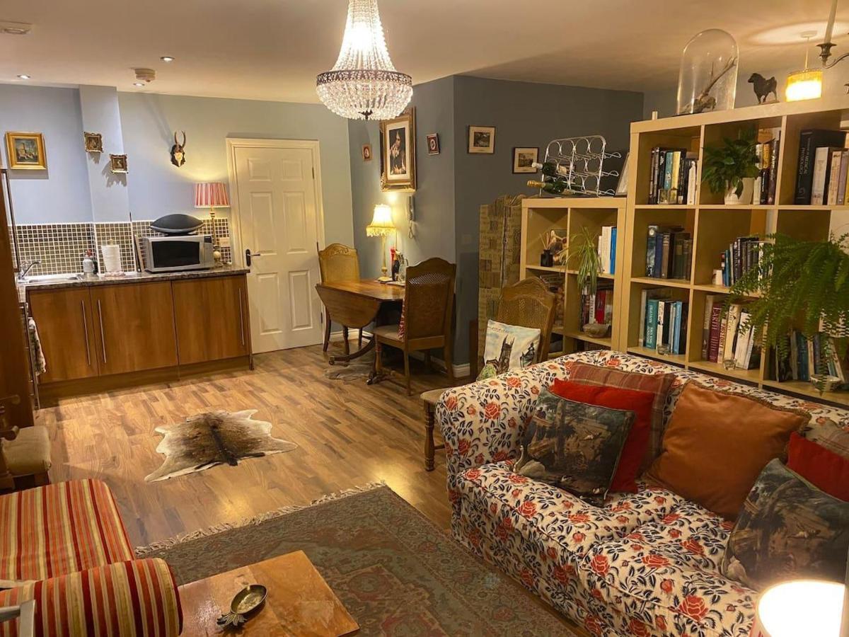 Quirky Town Centre Apartment With River Terrace Macclesfield Extérieur photo